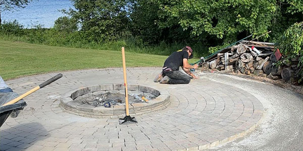 LJ'S Yard Work: Trusted landscaping contractors in Petawawa for lawn care services.